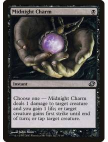 Medalhão da Meia-Noite / Midnight Charm